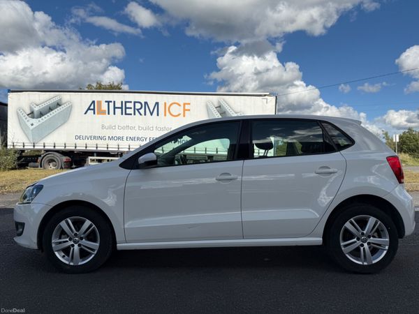 VOLKSWAGEN POLO ( 2015 ) 1.2L PETROL AUTOMATIC 371720130