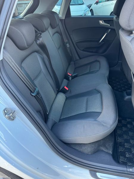 Audi a1 1.4 Auto 47000kms 2013 371958524