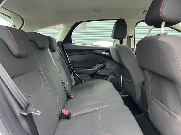 2015 Ford Focus Zetec S 1.5 TDCI 372199692