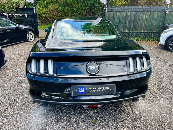 181 Ford Mustang 2.3 Black Edition 372390476