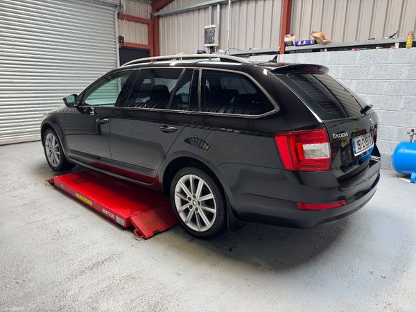 Skoda Octavia 2015  Estate  ! 372326349