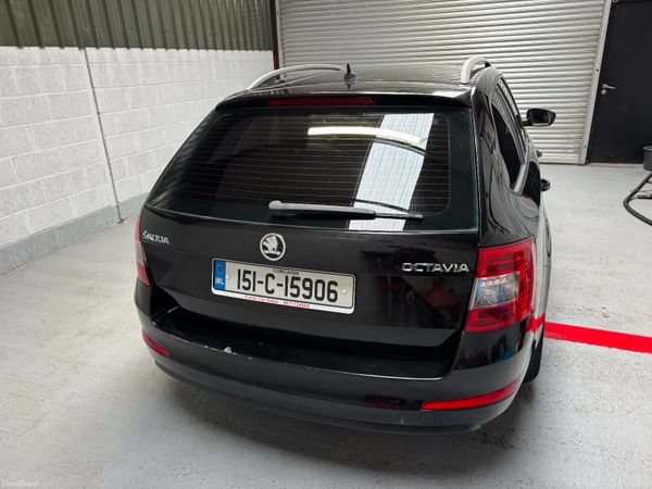 Skoda Octavia 2015  Estate  ! 372326364