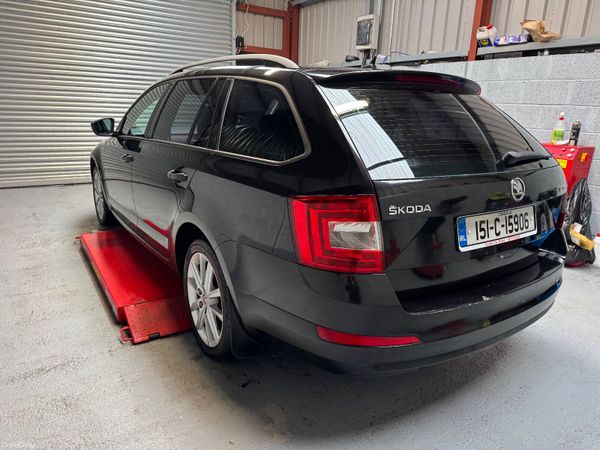 Skoda Octavia 2015  Estate  ! 372326369