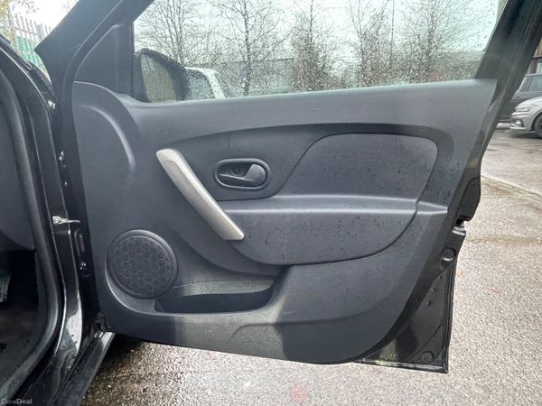 Dacia Sandero Stepway 2015 LOW MILEAGE 372721334