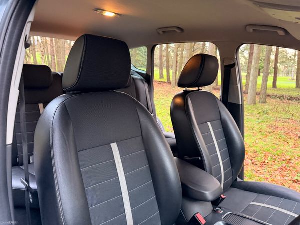 Ford Kuga 2012 4X4 Automatic 372866732