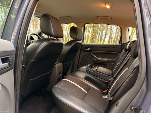 Ford Kuga 2012 4X4 Automatic 372866738