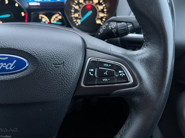 2015 (152) Ford C-Max Titanium 1.5 TDCI 372896826