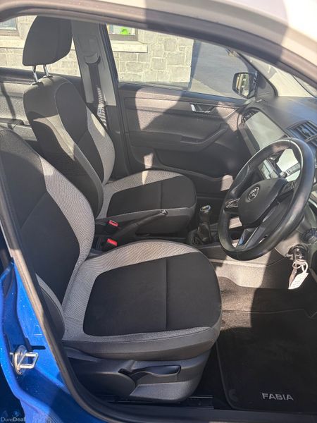 Skoda Fabia 2017 372820759