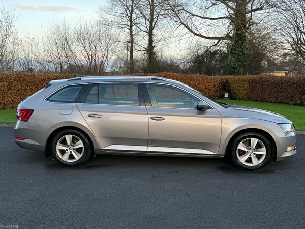 2016 Skoda Superb Estate Ambition 372940584