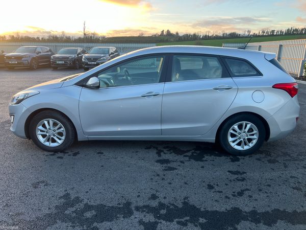 2015 (152) Hyundai I30 SE Nav BDrive 1.6 CRDI Esta 372977868