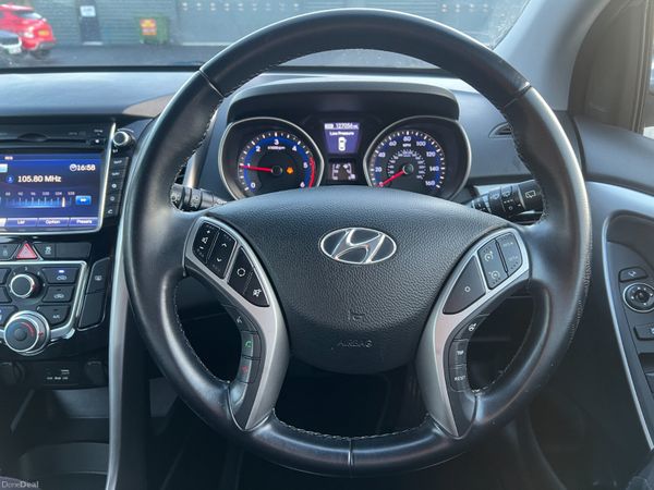 2015 (152) Hyundai I30 SE Nav BDrive 1.6 CRDI Esta 372977888