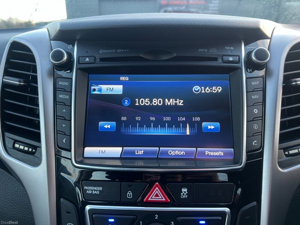 2015 (152) Hyundai I30 SE Nav BDrive 1.6 CRDI Esta 372977896