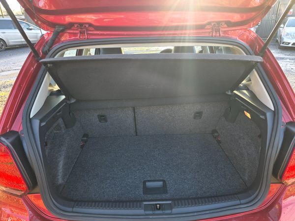 Volkswagen Polo Automatic 2016 372989849