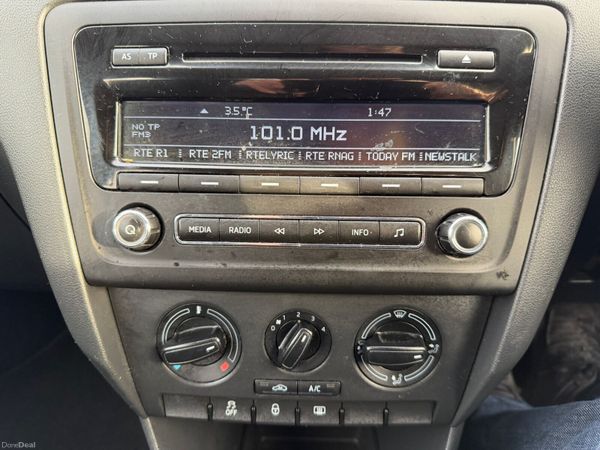 2014 Skoda Rapid 1.6TDI 373085796