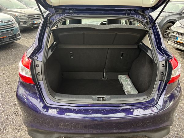 Nissan Pulsar 373118832