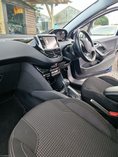 2017 Peugeot 208 Pan Sunroof| 1.2 Petrol Auto 373371506