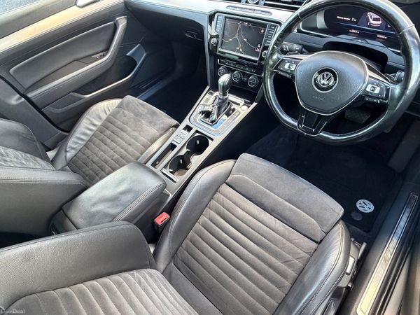 VW Passat -Reserved 373330936