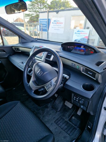 2014 Honda Freed Self charging hybrid 373449850