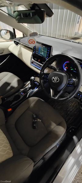 201 - Toyota Corolla 1.8 Petrol Hybrid NCT 2028 373491761
