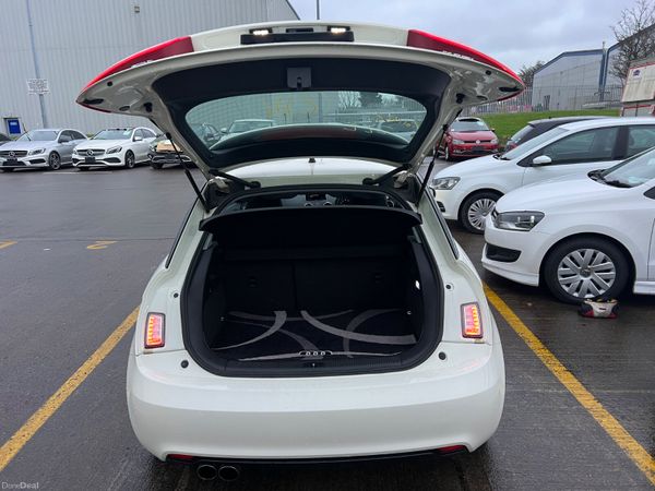 AUDI A1 ONLY 15K NCT 11/26 FULL LEATHER 373591988