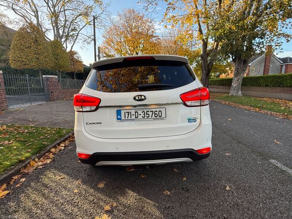 Stunning Kia Carens 7 Seater. 2-year Warranty. 373653878