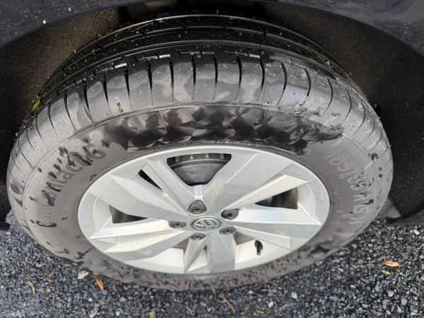 202 Volkswagen Polo Auto 1.0 373746402