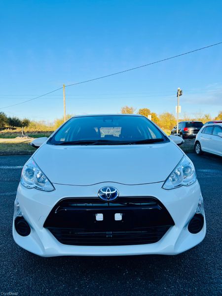 Toyota Aqua 2016. 1.5L PETROL AUTOMATIC 373710240