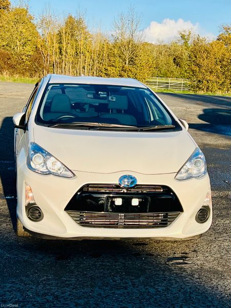 Toyota Aqua 2016. 1.5L PETROL AUTOMATIC 373710215