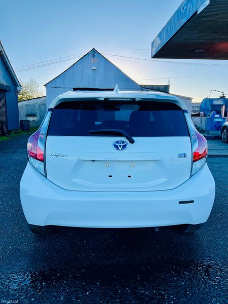 Toyota Aqua 2016. 1.5L PETROL AUTOMATIC 373710233