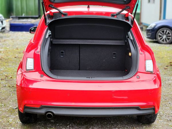 Audi A1 2016 373863896