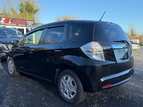 2013 Honda Fit Hybrid 373968363