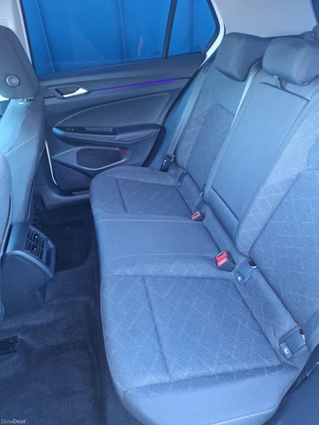 Volkswagen Golf 2023 373979129