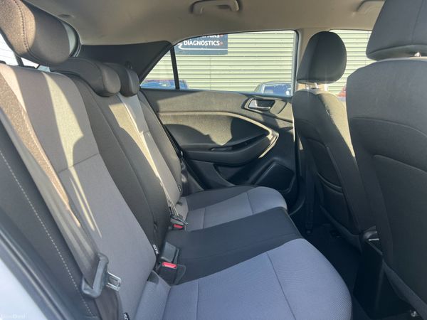 2018 (182) Hyundai I20 SE 1.2 Petrol 374046474