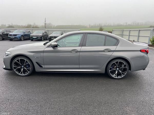 2022 (222) BMW 530E M Sport 2.0 Auto -Bernina Grey 374078012