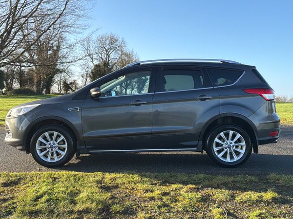 Ford Kuga 2016 Titanium 374150710
