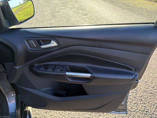 Ford Kuga 2016 Titanium 374150883