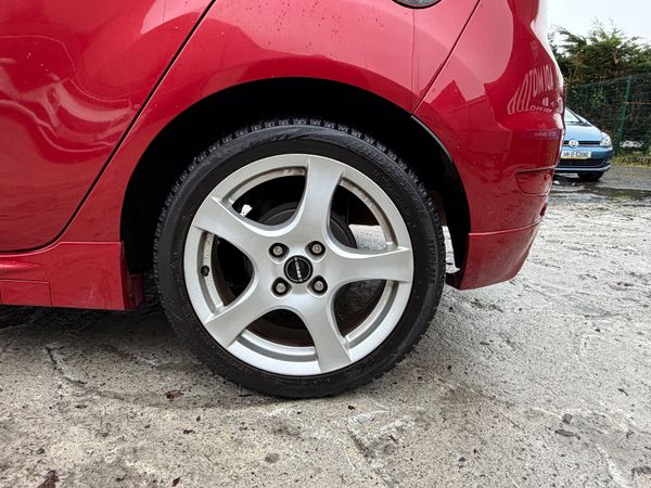 Ford Fiesta 2016 Leather Edition 374129642