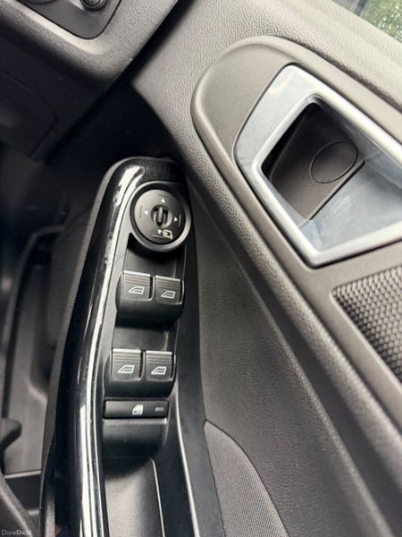 Ford Fiesta 2016 Leather Edition 374129676