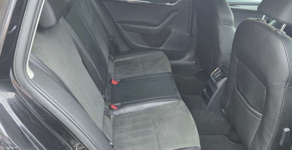 2018 - 182 Skoda Octavia 1.6 TDI Estate SE-L Top S 374220626