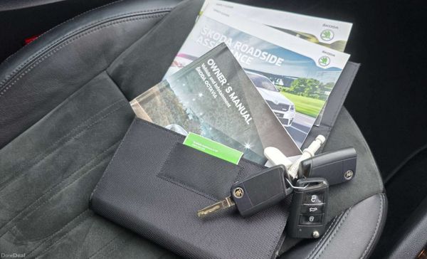 2018 - 182 Skoda Octavia 1.6 TDI Estate SE-L Top S 374220628