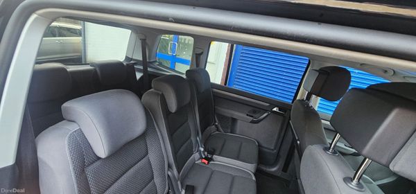 Volkswagen Touran Automatic 374356346