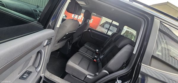 Volkswagen Touran Automatic 374356348