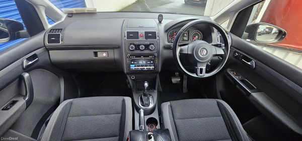 Volkswagen Touran Automatic 374356350