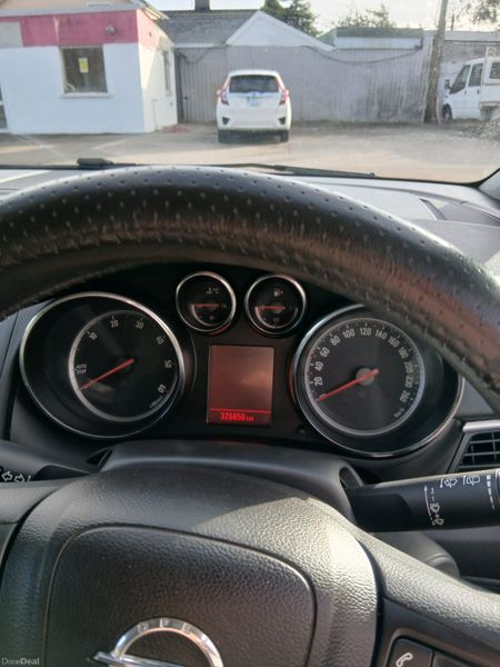 Opel Zafira 374338110
