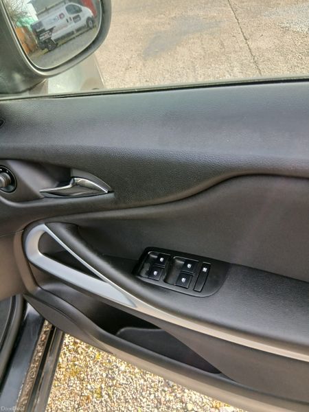 Opel Zafira 374338112