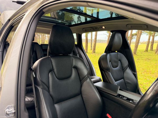 Volvo V60 2021 AWD Cross Country 374468998