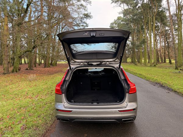 Volvo V60 2021 AWD Cross Country 374469012