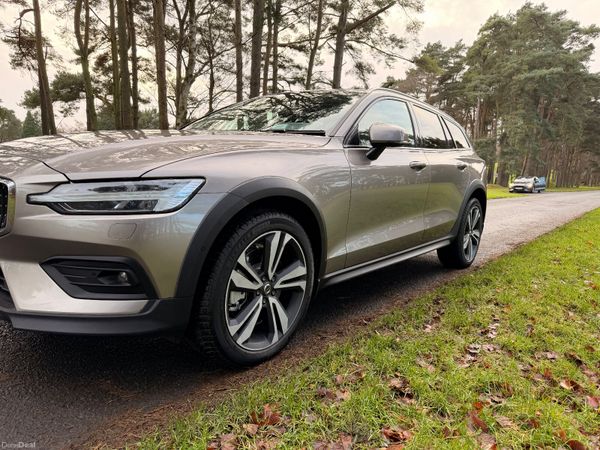 Volvo V60 2021 AWD Cross Country 374469014
