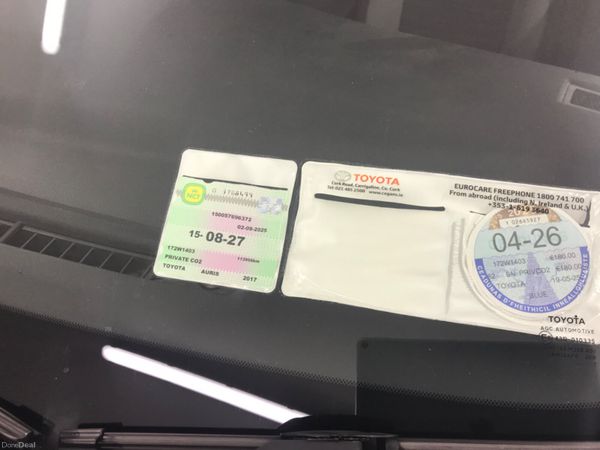 Toyota Auris 2017 374469435