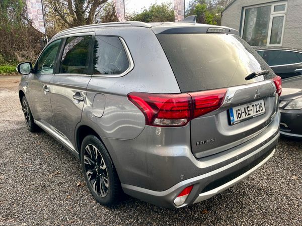 16 Mitsubishi Outlander PHEV•Auto•4WD•Hybrid 374492135